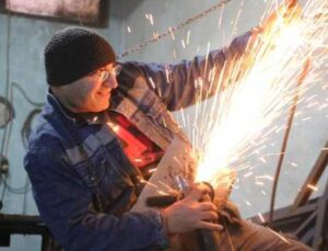 Kaynak ustasından tehlikeli dans