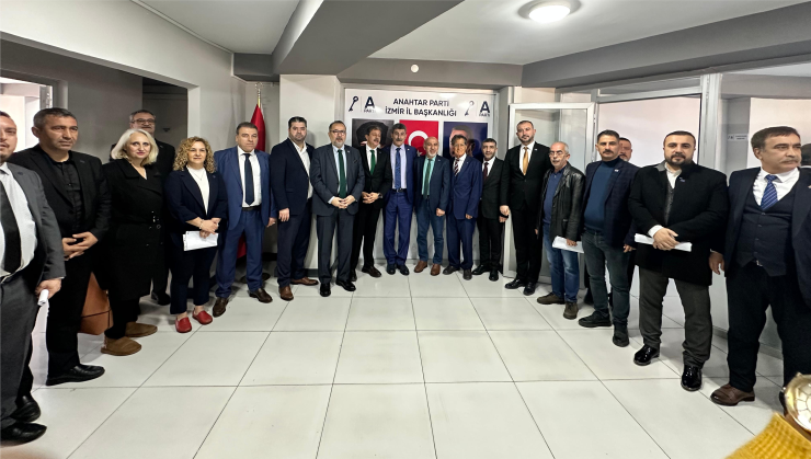 Anahtar Parti İzmir’de sahaya indi