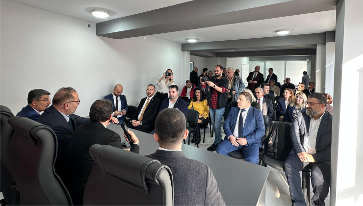 Anahtar Parti İzmir’de sahaya indi 4 Anahtar Parti İzmir’de sahaya indi ozkan izmir