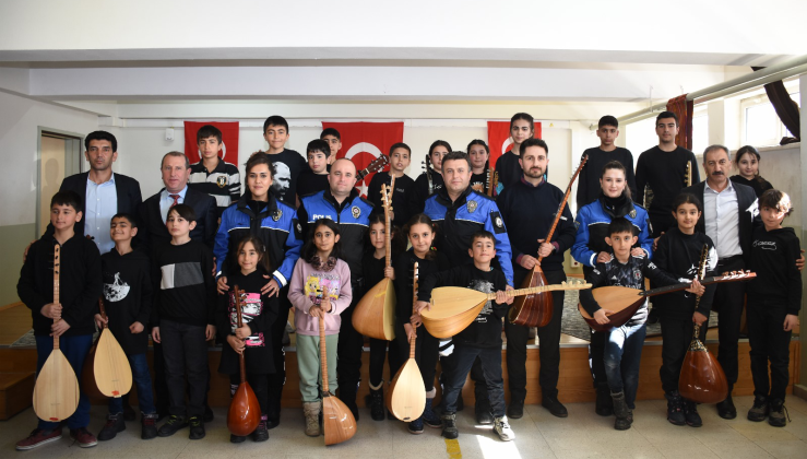 Erzincan’da çocuklar için müzik dinletisi: miniklere sanat sevgisi aşılandı