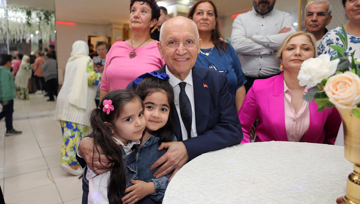 Başkan Yaşar annelerle buluştu