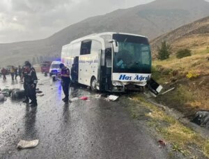 Sivas’ta korkunç kaza! 4 kişi öldü, 40 kişi yaralandı