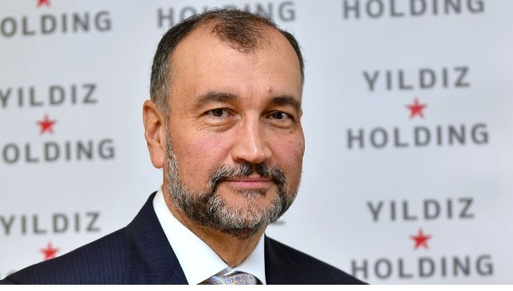 TÜGVA Kampında Murat Ülker Protestosu: “Filistin Bayrağının Önünde Konuşurken Utanmadın mı?”