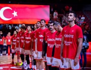 12 Dev Adam, 16 yıl sonra çeyrek finalde