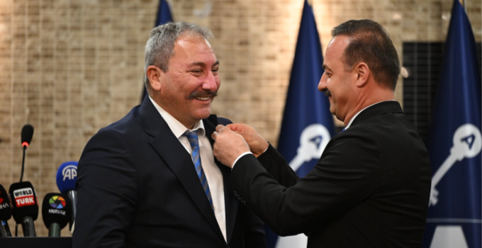 Mehmet Tolga Akalın Anahtar Parti’ye katıldı