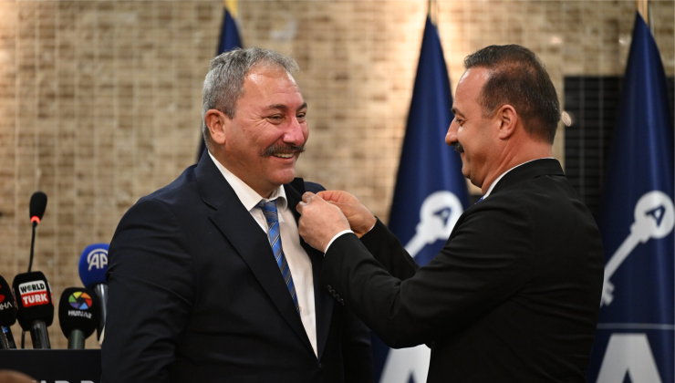 Mehmet Tolga Akalın Anahtar Parti’ye katıldı