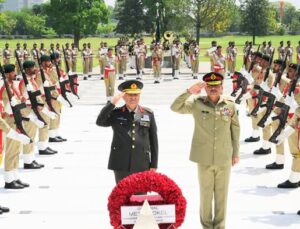 Kara Kuvvetleri Komutanı Orgeneral Metin Tokel’den Pakistan’a kritik ziyaret
