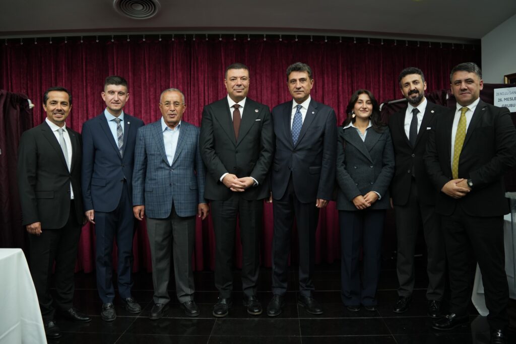 Sanayinin kalbinde Kırşehir imzası: KIRSİAD, ASO seçimlerinde gövde gösterisi yaptı! 2 Sanayinin kalbinde Kırşehir imzası: KIRSİAD, ASO seçimlerinde gövde gösterisi yaptı! 1 1