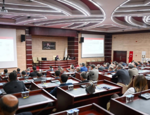Erzurum’da kamuda iş sağlığı ve güvenliği zirvesi: 20 ilçe kaymakamı katıldı